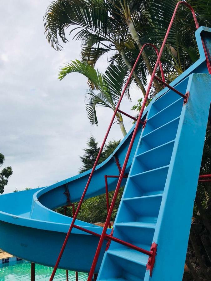 Chacara Recanto Paraiso 雅里努 外观 照片